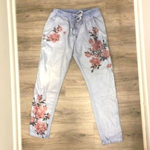 From Italy 🇮🇹 with dusty pink flowers on a beautiful dusty blue stretch Jogger